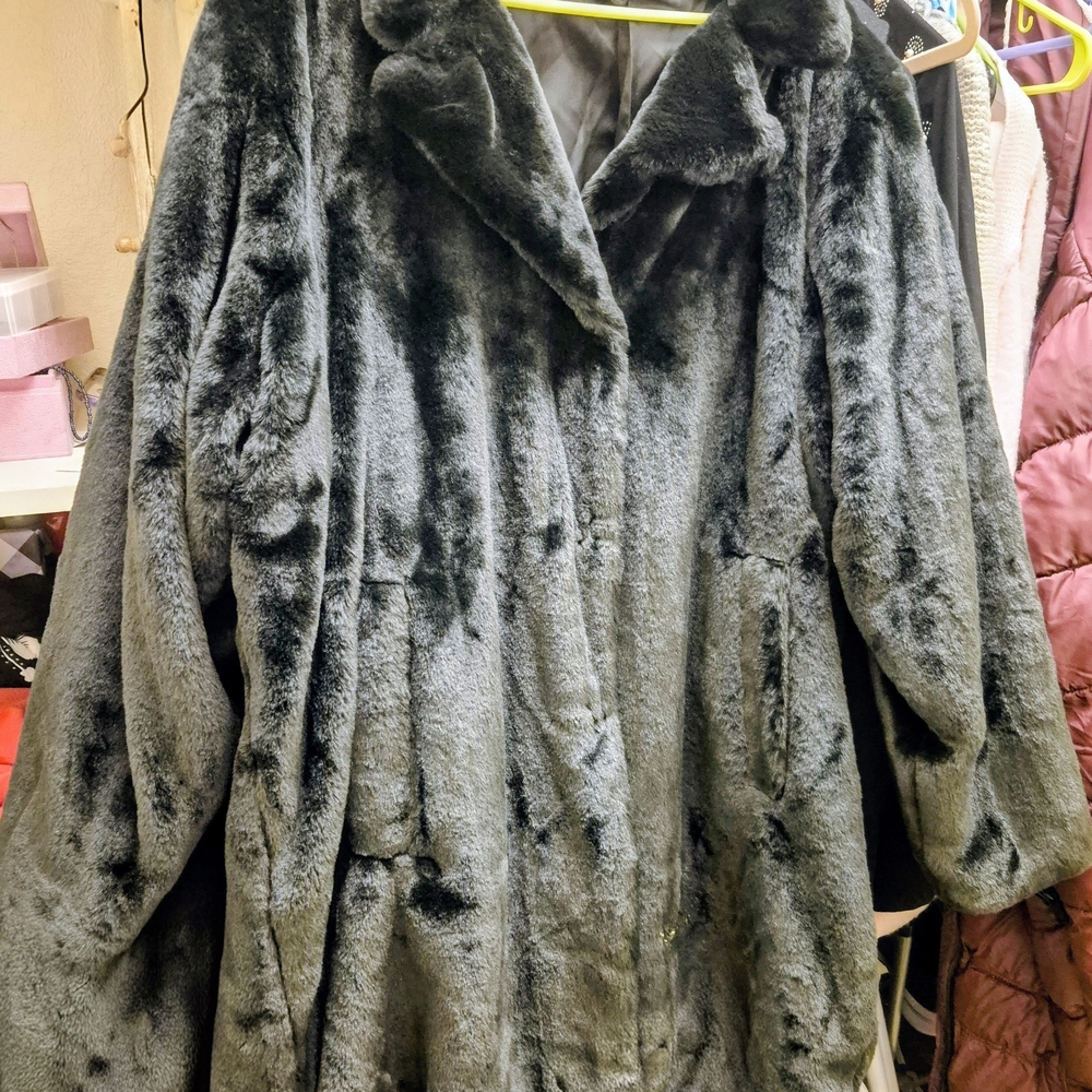 Classic Women's Faux Fur Coat - Dark Gray